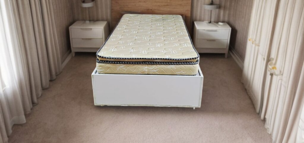 VELESCA PILLOW TOP MATTRESS